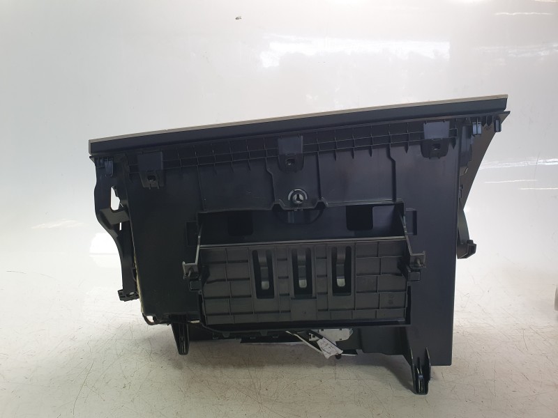 Recambio de guantera para mercedes-benz cla-klasse (bm 118) cla 180 (118.384) referencia OEM IAM 1776801200  