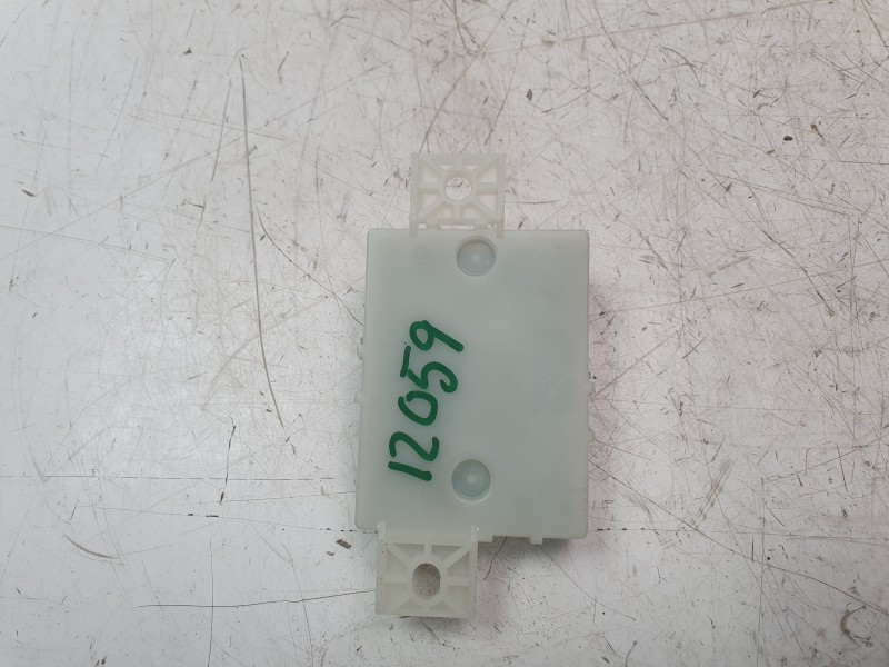 Recambio de modulo electronico para mercedes-benz cla-klasse (bm 118) cla 180 (118.384) referencia OEM IAM A1679012404 A17790281