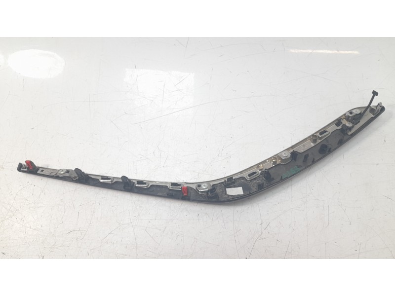 Recambio de moldura para toyota corolla station wagon (_e21_) 2.0 hybrid (mzeh12) referencia OEM IAM 7463002090  