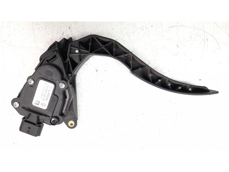 Recambio de potenciometro pedal para renault clio iv 0.9 referencia OEM IAM 180029347R  