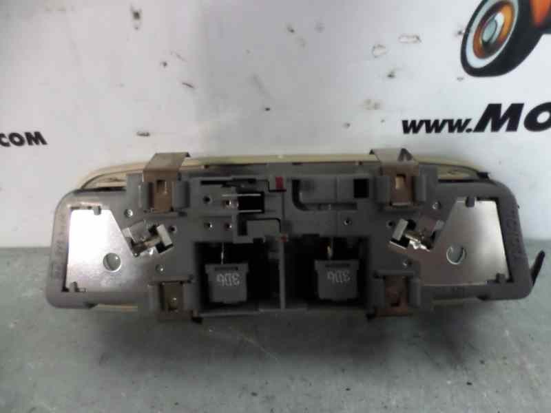 Recambio de luz interior para lexus is200 (gxe10) 2.0 referencia OEM IAM   