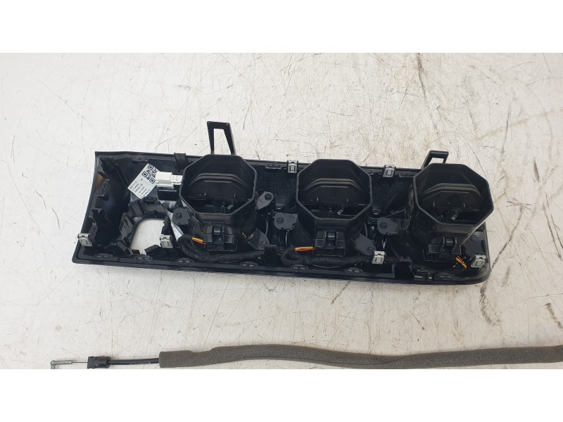 Recambio de aireador central para mercedes-benz cla-klasse (bm 118) cla 180 (118.384) referencia OEM IAM 1776809800  
