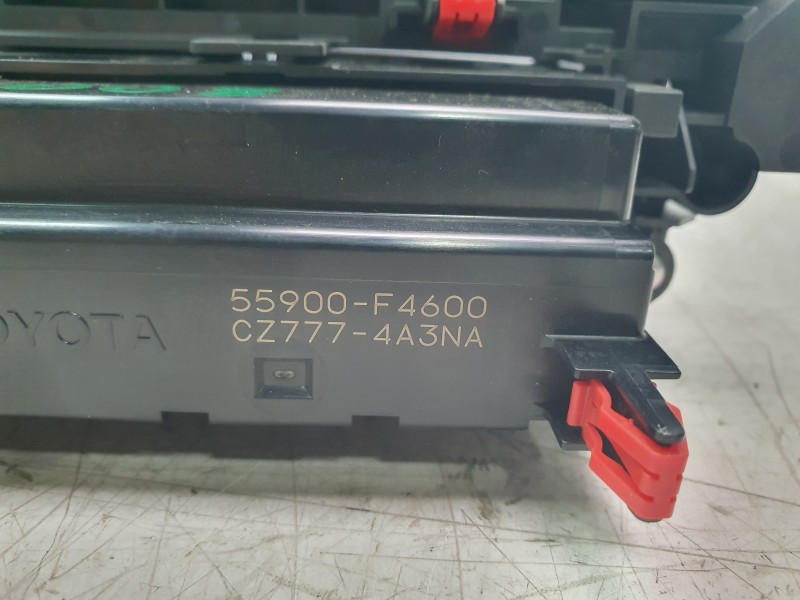Recambio de mando climatizador para toyota c-hr hybrid active referencia OEM IAM 55900F4600  
