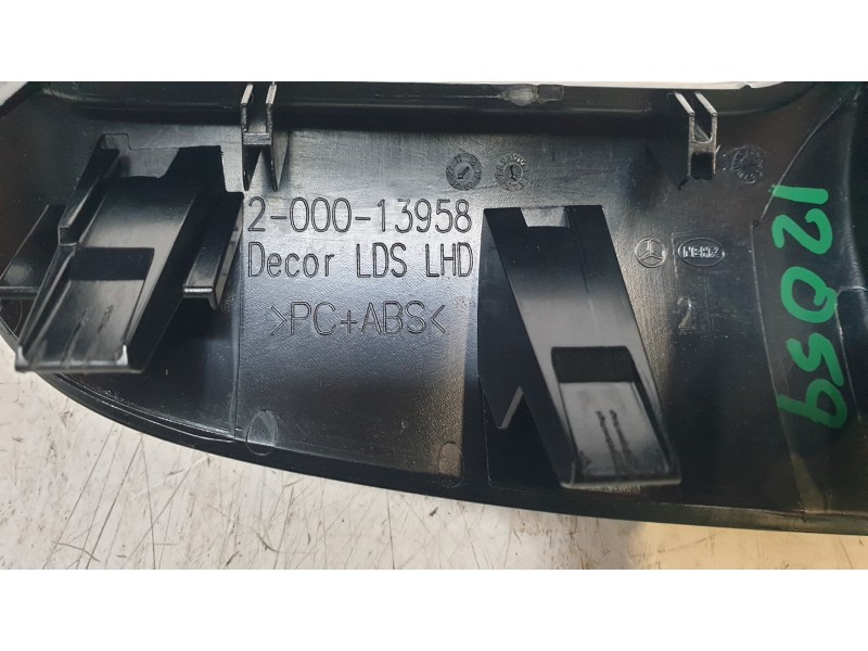 Recambio de moldura para mercedes-benz cla-klasse (bm 118) cla 180 (118.384) referencia OEM IAM A1776809700  