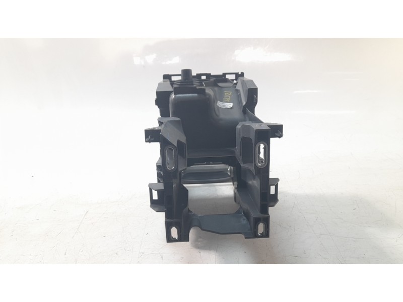 Recambio de apoyabrazos central para volkswagen t-cross (c11, d31) 1.0 tsi referencia OEM IAM 2GM864207ATJT  