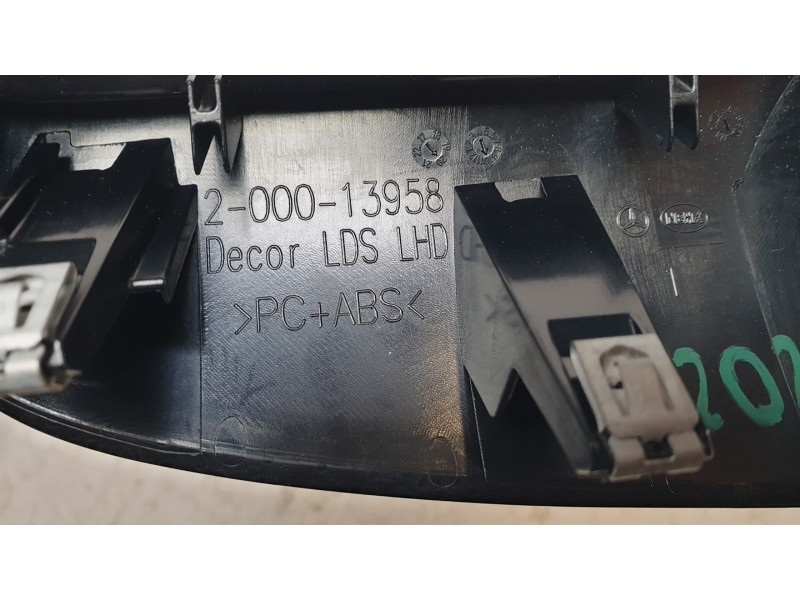 Recambio de moldura para mercedes-benz cla-klasse (bm 118) cla 250 e (118.385) referencia OEM IAM A1776809700  