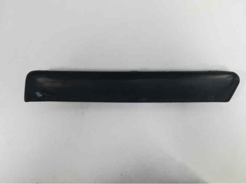 Recambio de molduras delanteras para ford focus berlina (cap) referencia OEM IAM 1352836 107103626 , FD4241234 107103626