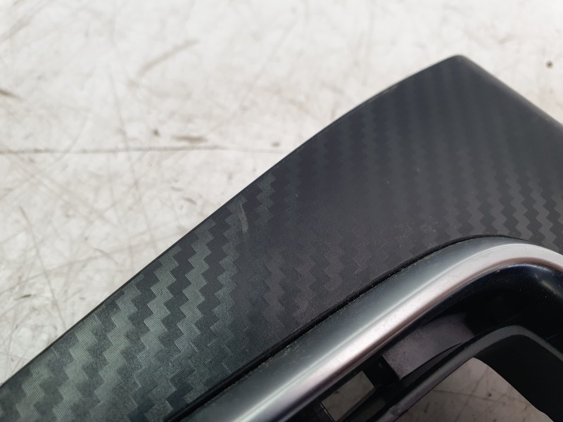 Recambio de moldura para mg zs comfort referencia OEM IAM 10681633  