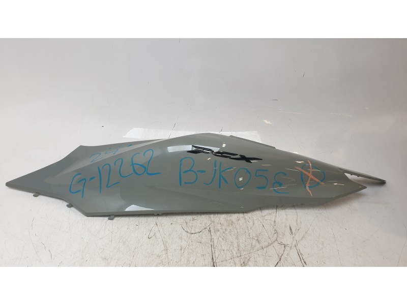 Recambio de moldura para honda pcx pcx 125 (jk05) referencia OEM IAM 83610K1ZJ100  