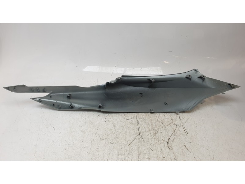 Recambio de moldura para honda pcx pcx 125 (jk05) referencia OEM IAM 83610K1ZJ100  