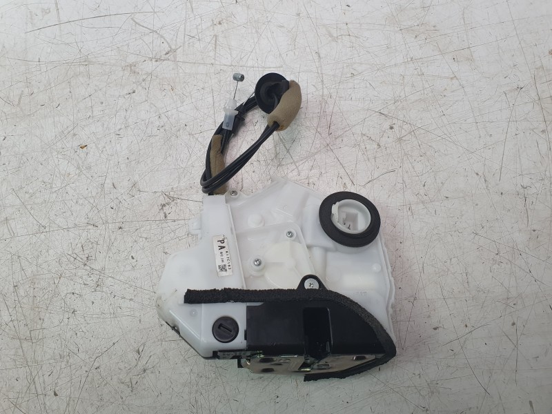 Recambio de cerradura puerta trasera derecha para mazda 3 sedán (bp) evolution referencia OEM IAM J23A417BCJH  