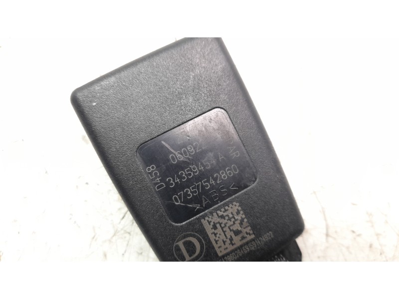 Recambio de enganche cinturon trasero derecho para fiat 500 (312) berlina dolcevita referencia OEM IAM 7357542860  