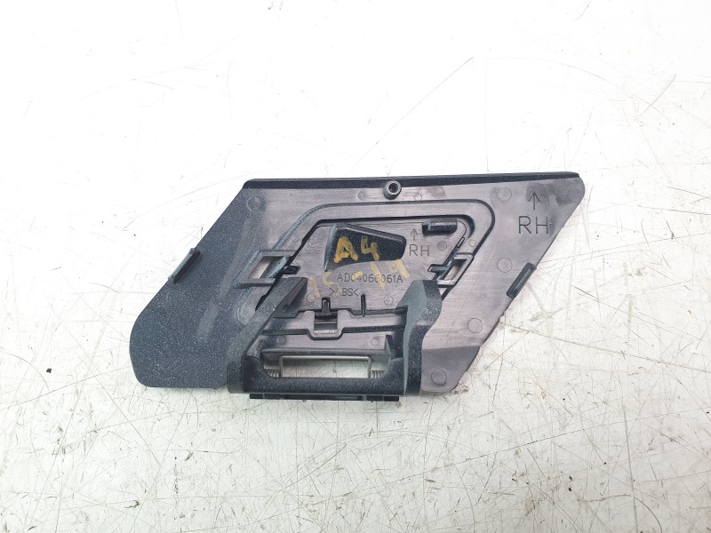 Recambio de molduras delanteras para audi a4 b9 (8w2, 8wc) 1.4 tfsi referencia OEM IAM AD04066061A  