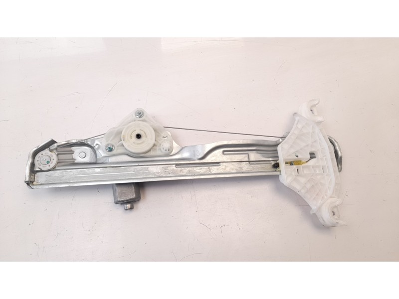 Recambio de elevalunas trasero izquierdo para hyundai kona 1.0 tgdi cat referencia OEM IAM 83401J9000  