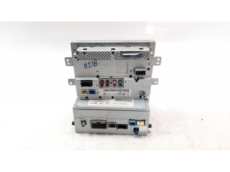 Recambio de sistema navegacion gps para land rover evoque 2.0 turbo cat referencia OEM IAM 7612052026  