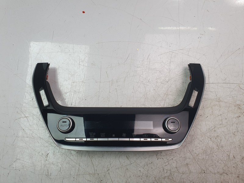 Recambio de mando climatizador para toyota corolla station wagon (_e21_) 2.0 hybrid (mzeh12) referencia OEM IAM 5590002F30  