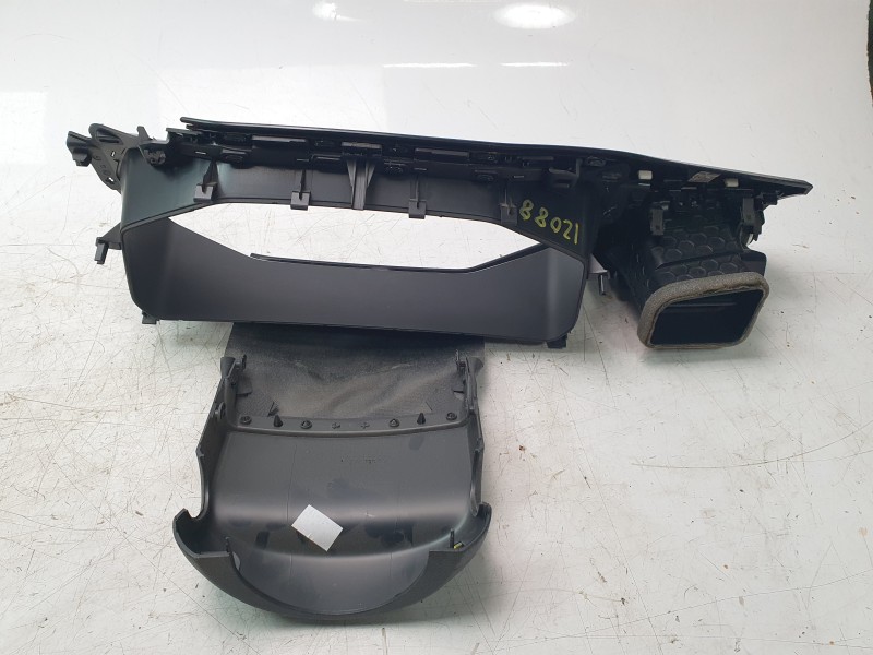 Recambio de moldura para volkswagen t-cross (c11, d31) 1.0 tsi referencia OEM IAM 2GM858417H 2G0858560 