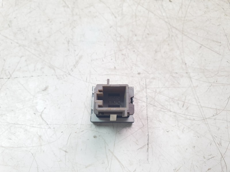 Recambio de interruptor para volkswagen amarok referencia OEM IAM 2H6905217A  