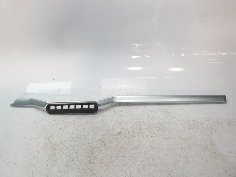 Recambio de moldura para volkswagen amarok referencia OEM IAM 2H3857116Q  