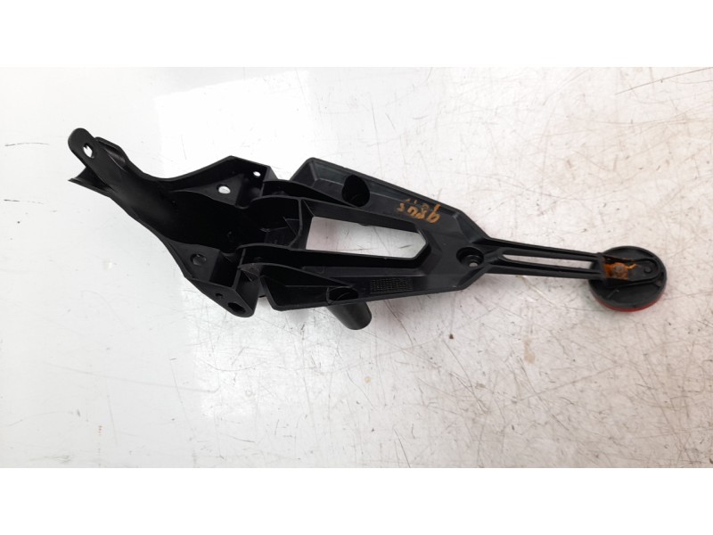 Recambio de portamatriculas para aprilia yb shiver 900 referencia OEM IAM 860403  