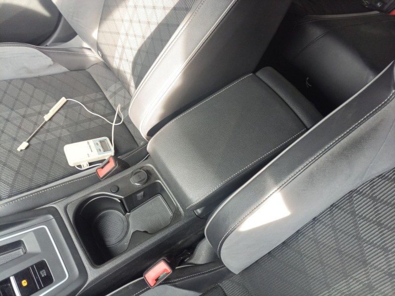 Recambio de apoyabrazos central para volkswagen golf viii variant (cg5, db5) 2.0 tdi referencia OEM IAM   