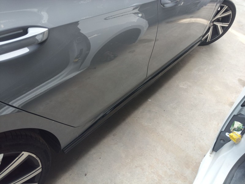 Recambio de estribos laterales para volkswagen golf viii variant (cg5, db5) 2.0 tdi referencia OEM IAM   