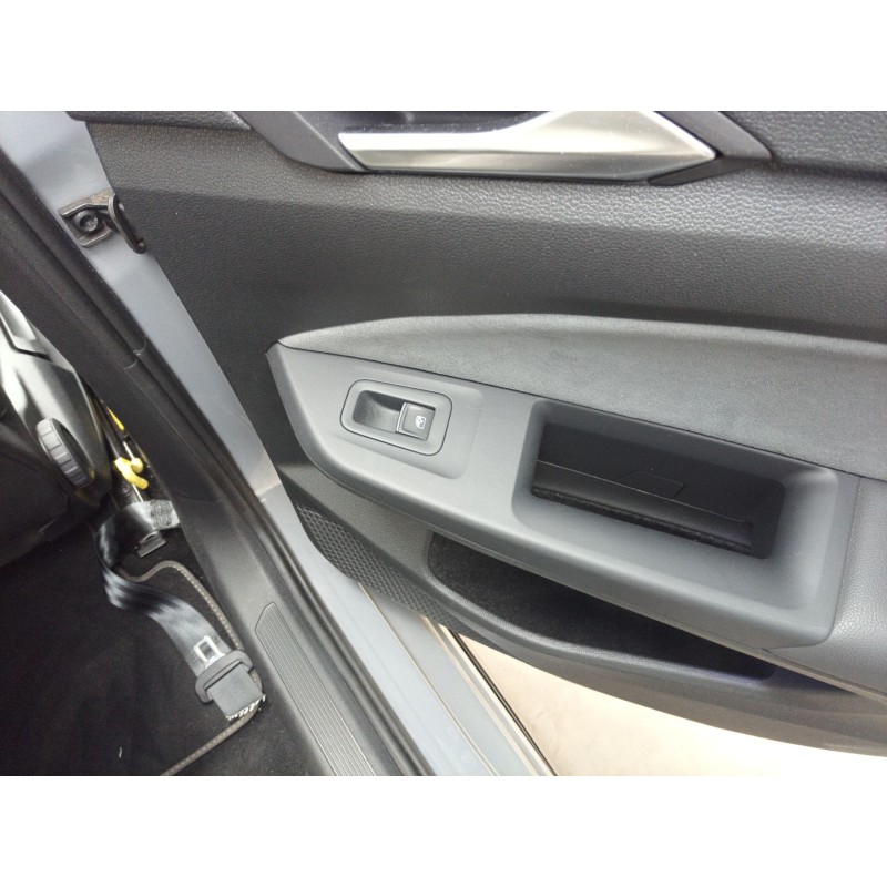 Recambio de mando elevalunas trasero derecho para volkswagen golf viii variant (cg5, db5) 2.0 tdi referencia OEM IAM   