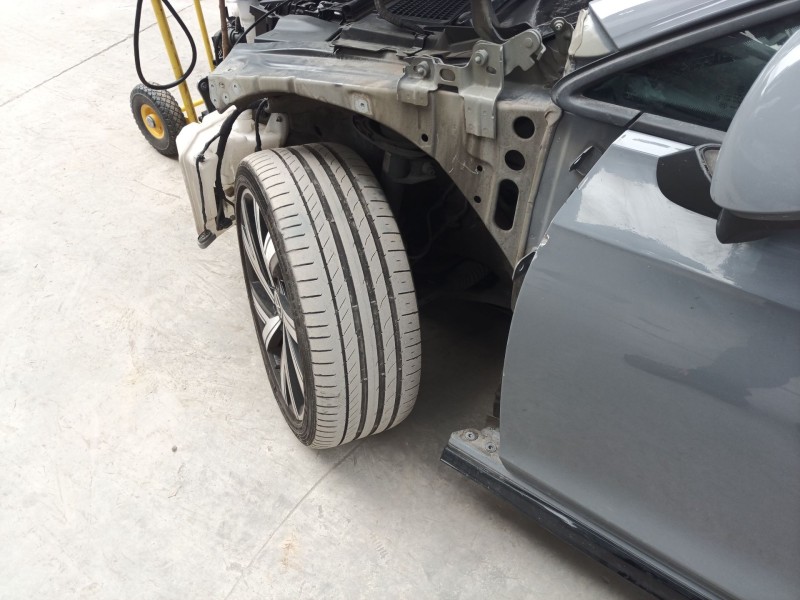 Recambio de brazo suspension inferior delantero izquierdo para volkswagen golf viii variant (cg5, db5) 2.0 tdi referencia OEM IA