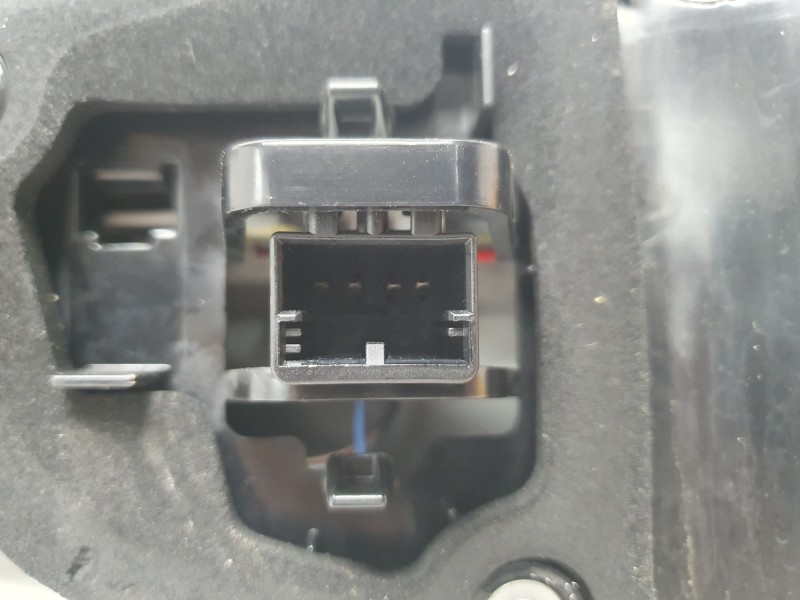 Recambio de piloto trasero central para volkswagen taigo taigo referencia OEM IAM 2G7945093  