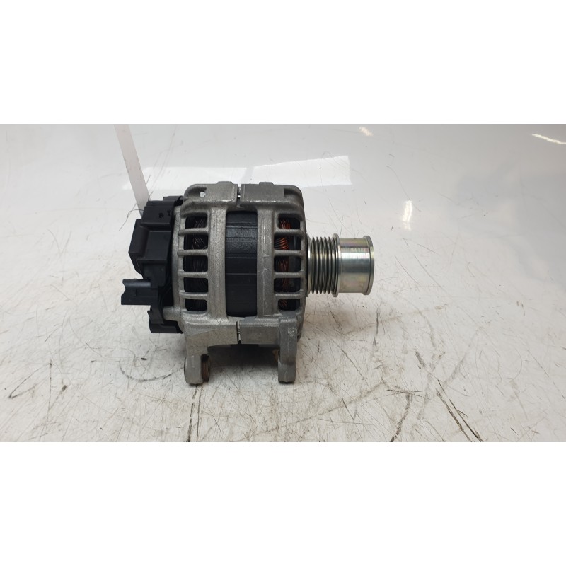Recambio de alternador para volkswagen t-cross (c11, d31) 1.0 tsi referencia OEM IAM 04E903015P  ALF280A01