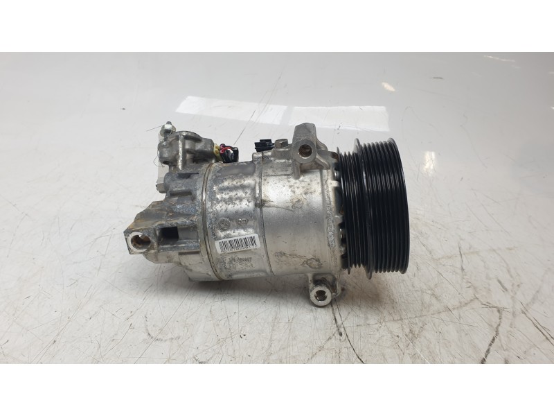 Recambio de compresor aire acondicionado para volvo xc60 ii (246) b4 mild-hybrid referencia OEM IAM P31497908  CAF110059