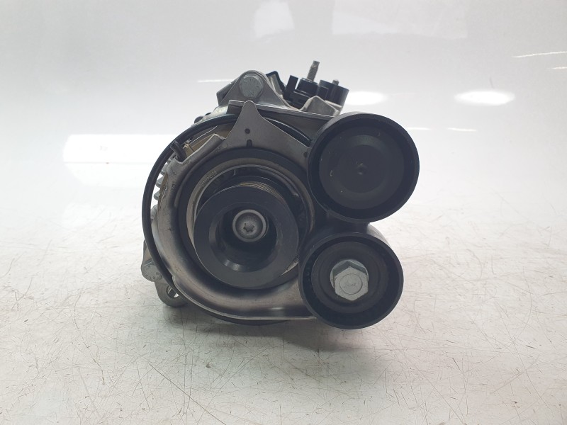 Recambio de alternador para bmw serie x3 (g01) xdrive 20d referencia OEM IAM 12318490538  
