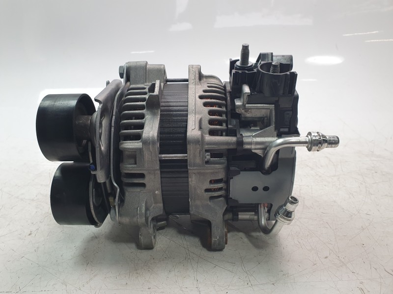 Recambio de alternador para bmw serie x3 (g01) xdrive 20d referencia OEM IAM 12318490538  