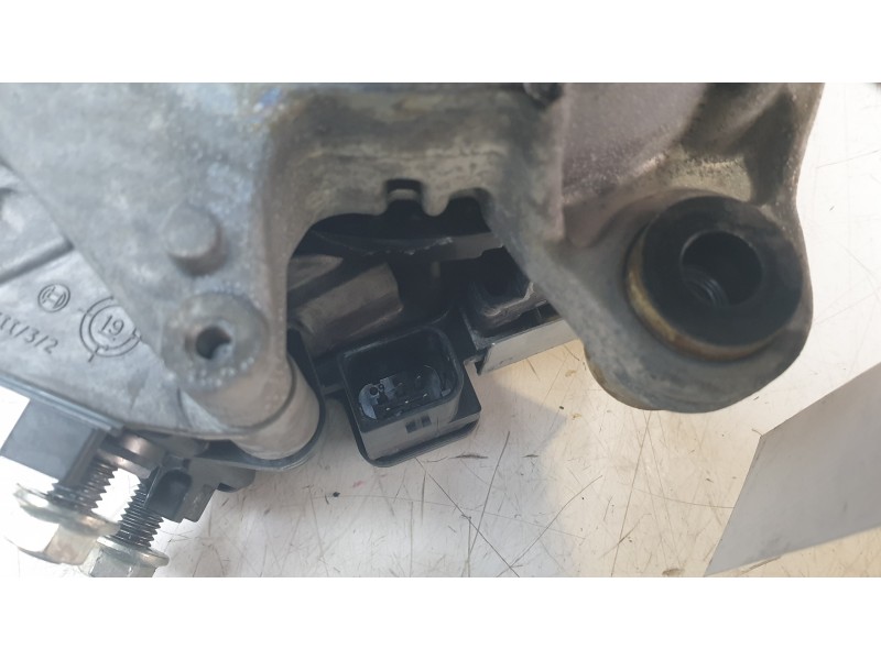 Recambio de alternador para suzuki vitara 1.5 strong hybrid gle 2wd referencia OEM IAM 9616074S00  