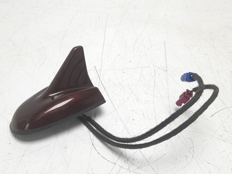 Recambio de antena para maserati levante suv (m161) 3.0 d q4 referencia OEM IAM 673005984  