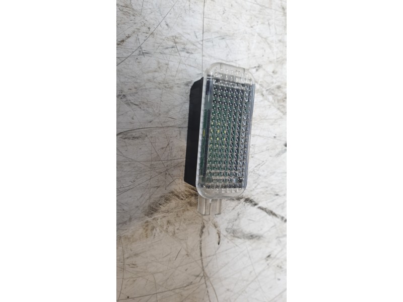 Recambio de luz interior para audi a4 b8 avant (8k5) 1.8 tfsi referencia OEM IAM 4E0947415  
