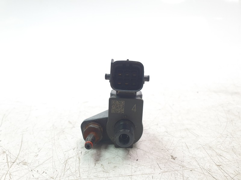 Recambio de inyector para volvo xc60 ii (246) b4 mild-hybrid referencia OEM IAM 32140080 01E52493 