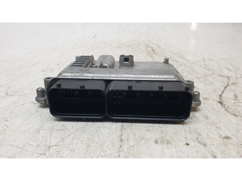 Recambio de centralita motor uce para seat arona (kj7, kjp) 1.6 tdi referencia OEM IAM 04L907445F 28565525 