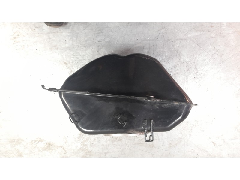 Recambio de deposito combustible para bmw c c 400 x referencia OEM IAM 16118558151  