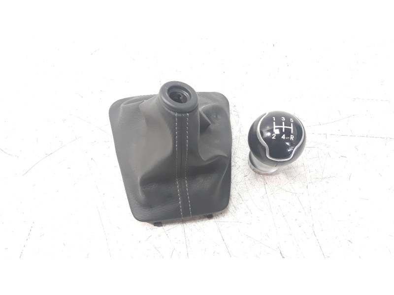 Recambio de pomo palanca cambio para kia stonic (ybcuv) 1.2 cat referencia OEM IAM 43711D9100  