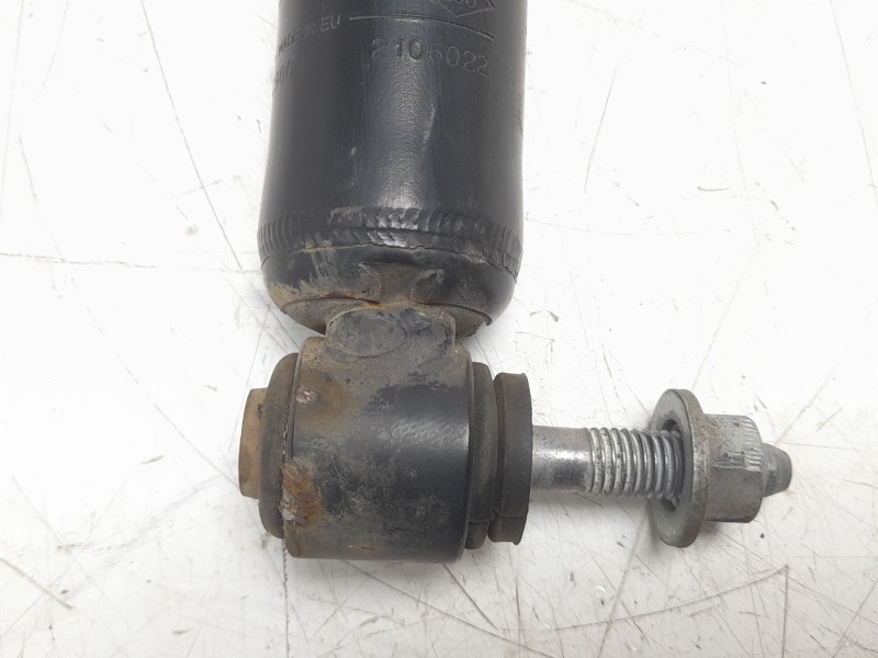 Recambio de amortiguador trasero izquierdo para renault megane iv hatchback (b9a/m/n_) 1.5 dci 110 (b9a3) referencia OEM IAM 562