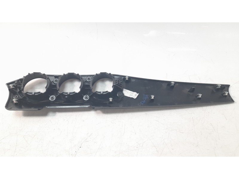 Recambio de moldura para mercedes-benz clase gla (x156) gla 180 (156.942) referencia OEM IAM 3008735700  