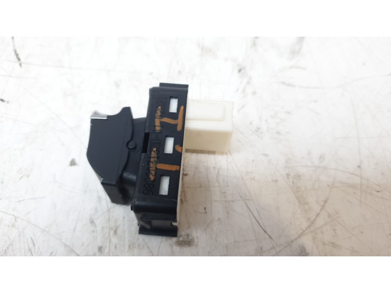 Recambio de mando elevalunas trasero izquierdo para peugeot 3008 ii suv (mc_, mr_, mj_, m4_) 1.2 thp/ puretech 130 (mrhnsm, mrhn