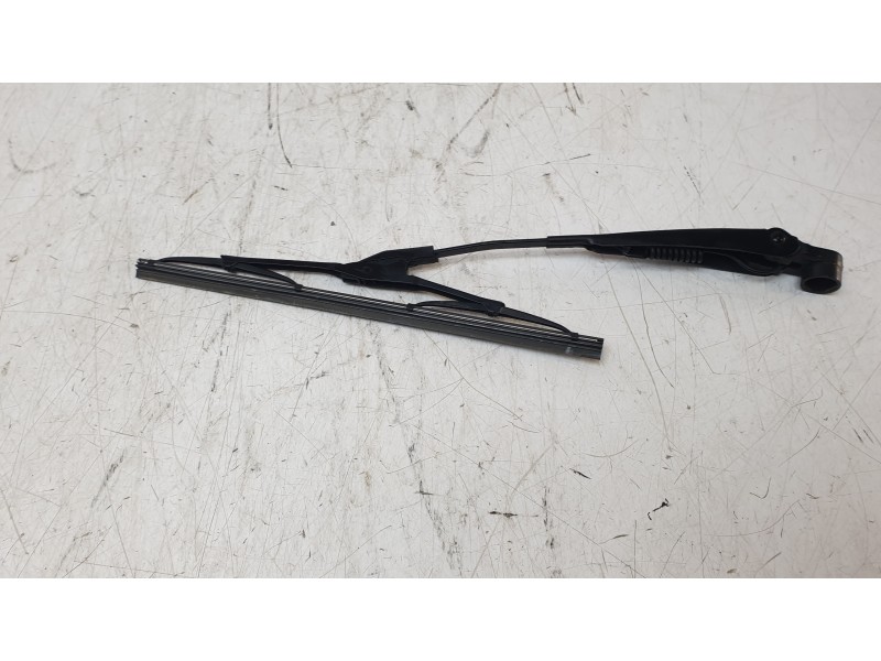 Recambio de brazo limpia trasero para land rover evoque hse dynamic referencia OEM IAM LR043869  