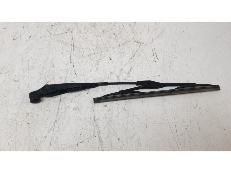 Recambio de brazo limpia trasero para land rover evoque hse dynamic referencia OEM IAM LR043869  