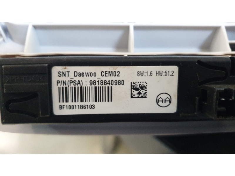 Recambio de luz interior para opel crossland x / crossland (p17, p2qo) 1.2 (75) referencia OEM IAM 39118722  