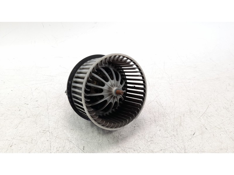 Recambio de ventilador calefaccion para land rover evoque 2.0 turbo cat referencia OEM IAM LR016627  