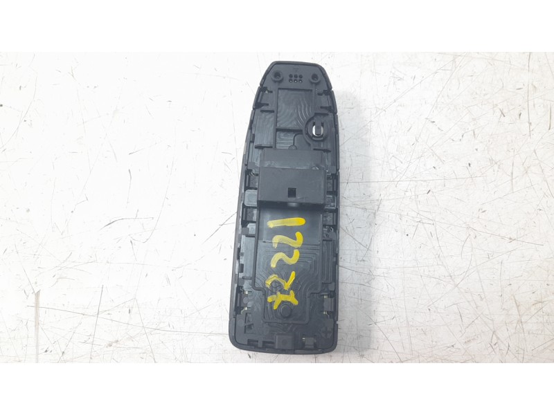 Recambio de mando elevalunas delantero izquierdo para renault captur ii (hf_) tce 90 (hfm6) referencia OEM IAM 254108263R  