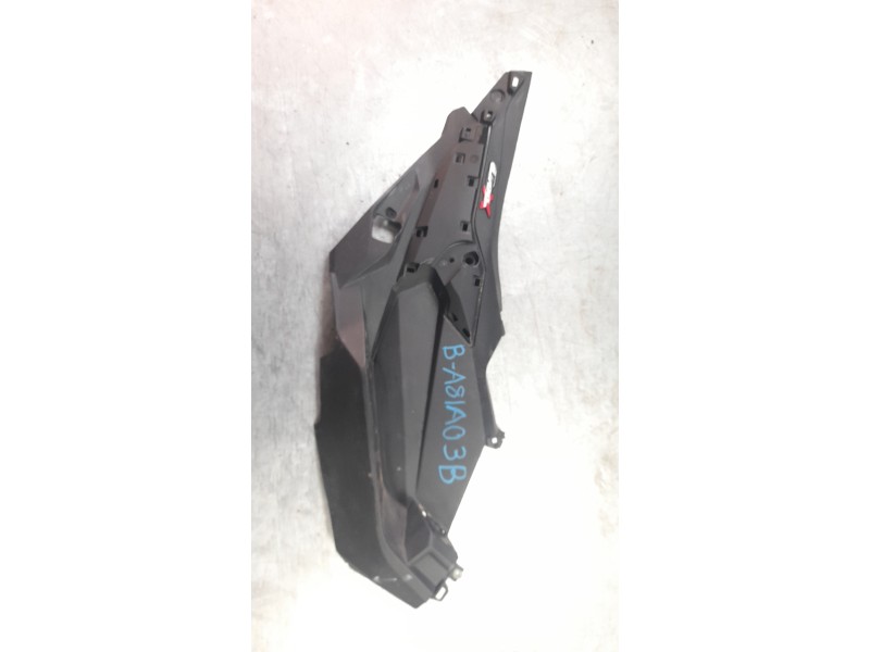 Recambio de moldura para bmw c c 400 x referencia OEM IAM 46638558576  
