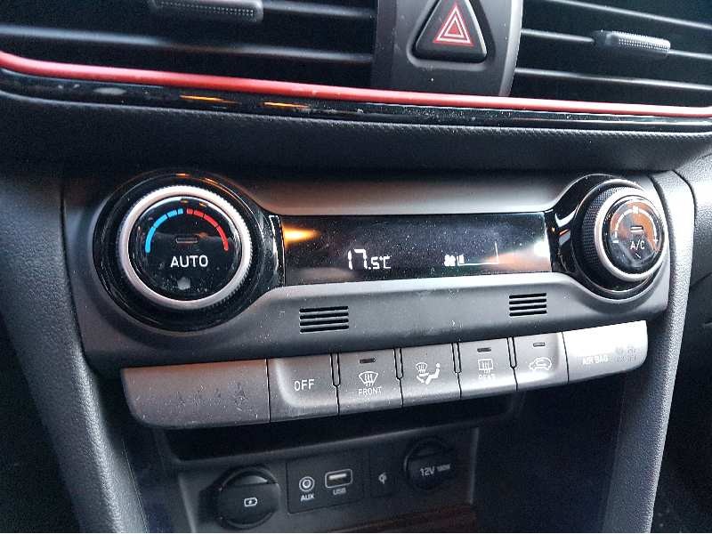 Recambio de mando climatizador para hyundai kona 1.0 tgdi cat referencia OEM IAM C200367821  